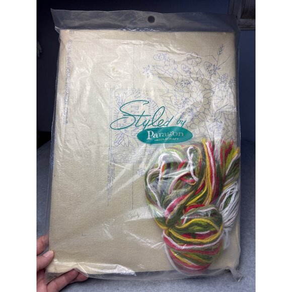 Paragon Creative Crewel Stitchery Kit "Pippins" Picture 12"x14" Embroidery Kit - Picture 4 of 7